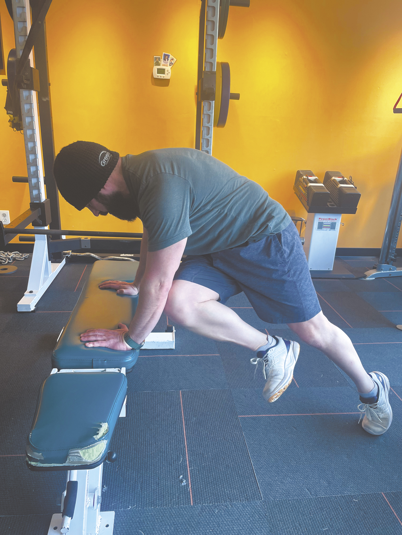 Fit Minute Pushing The Limit With Incline Push Ups Marblehead Weekly 