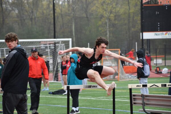 Races and records at state relays